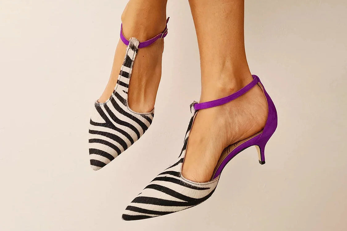 SAVANA – ZEBRA ELEGANCE WITH A VIOLET TWIST
