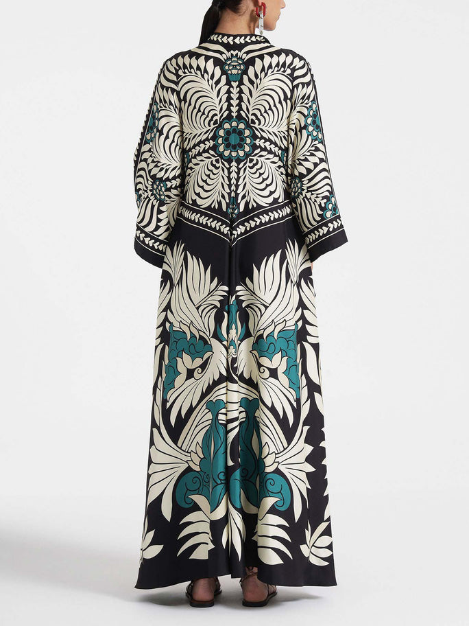 FIORINA – BLOOMING CONTRAST IN A FLOWING SILHOUETTE