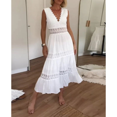 Alyssa – lace-kissed elegance