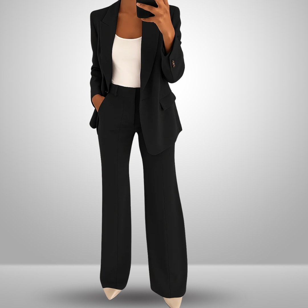 CAROLINE – EFFORTLESS POISE IN A TWO-PIECE ENSEMBLE