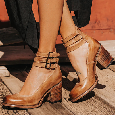 GINEVRA – BOLD BALANCE IN MULTI-STRAP ELEGANCE