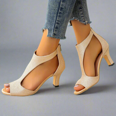 HEIDRUN – ELEVATED EASE IN TIMELESS ELEGANCE