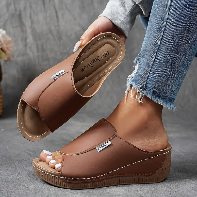 Saara – artisan comfort in every step