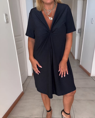 LAURENCE – RUCHED ELEGANCE WITH A SOFT V-NECK SILHOUETTE