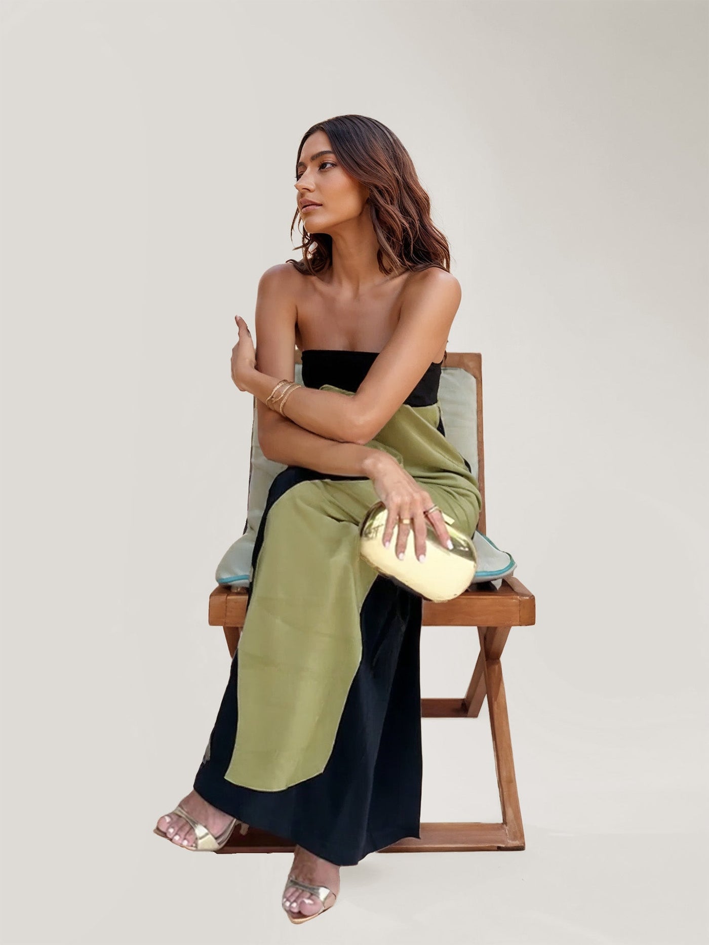AURÉLIA – STRAPLESS GRACE IN ABSTRACT BLOOMS