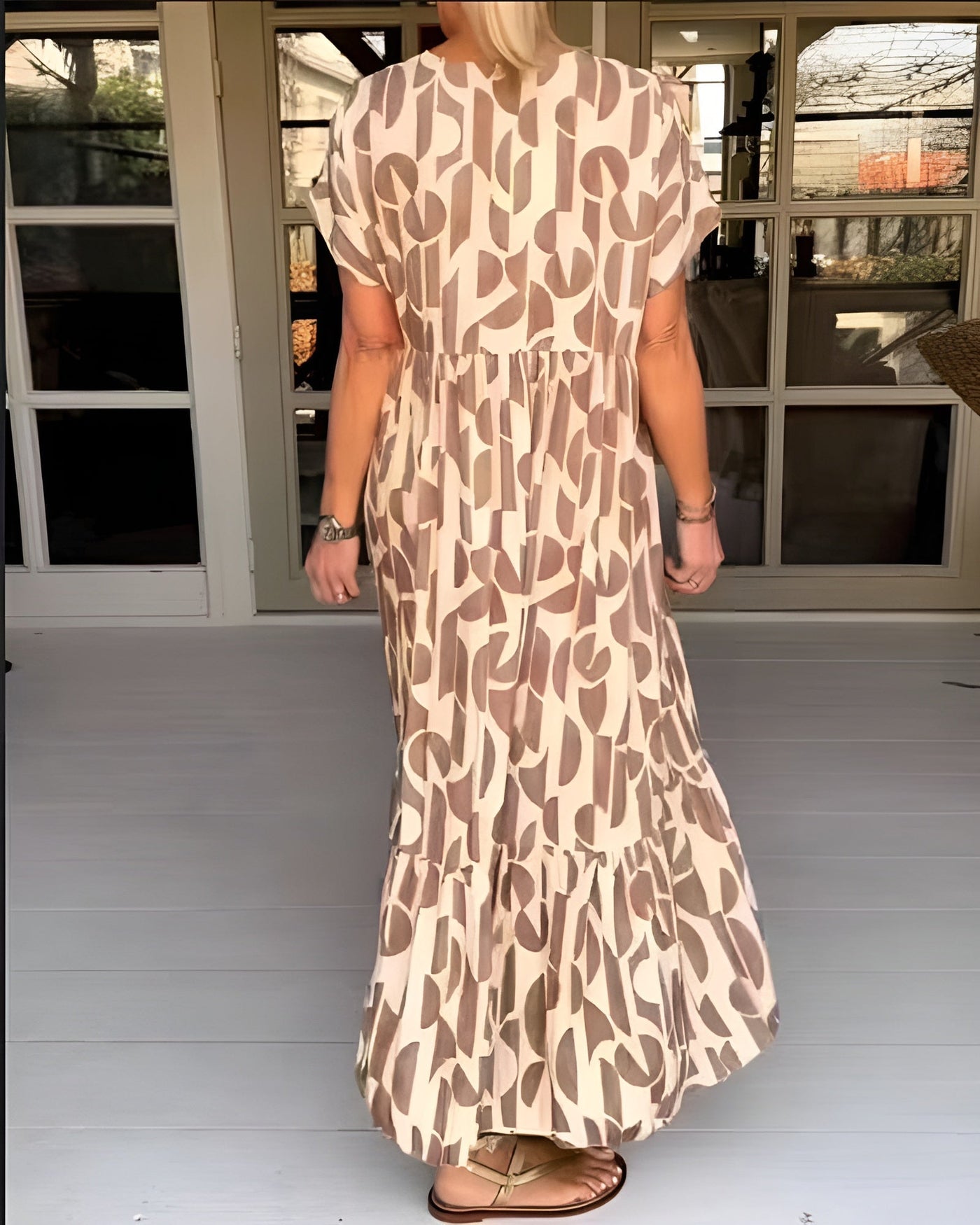 COLETTE – FLOWING CHARM V-NECK DRESS