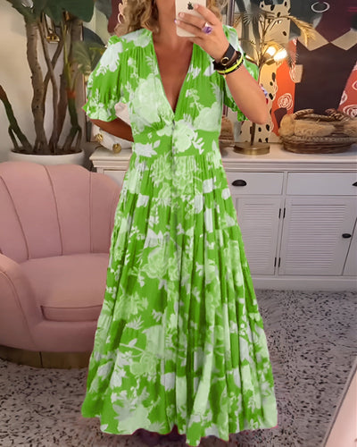 Caterina – soft bloom elegance with hidden charm