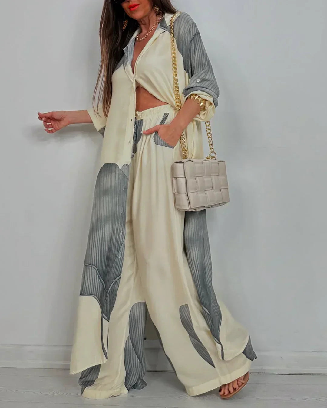 MORIEL – EFFORTLESS ELEGANCE IN MODERN DRAPE
