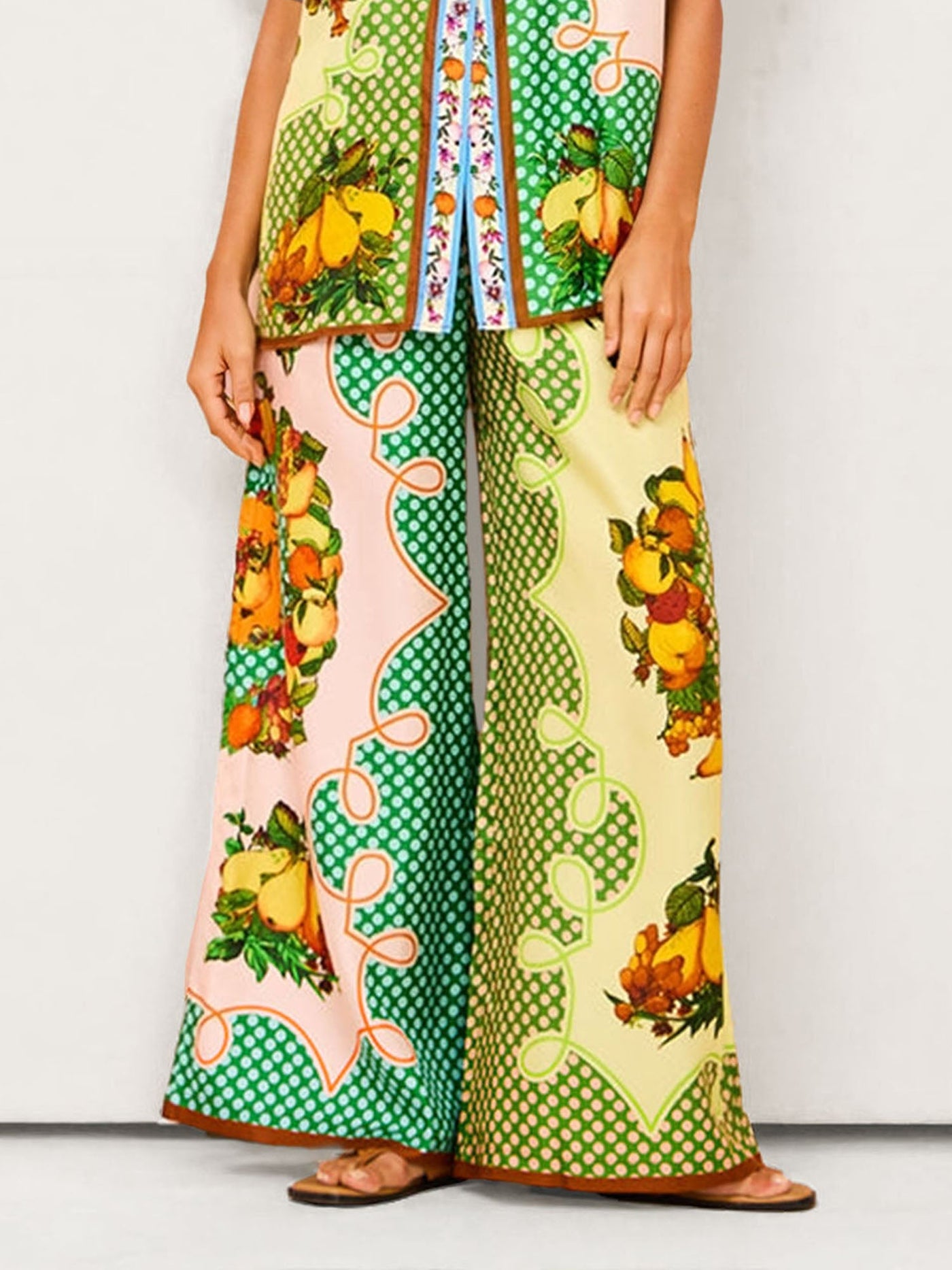 LEMON – VINTAGE GRAFFITI PRINT SET IN PLAYFUL HUES