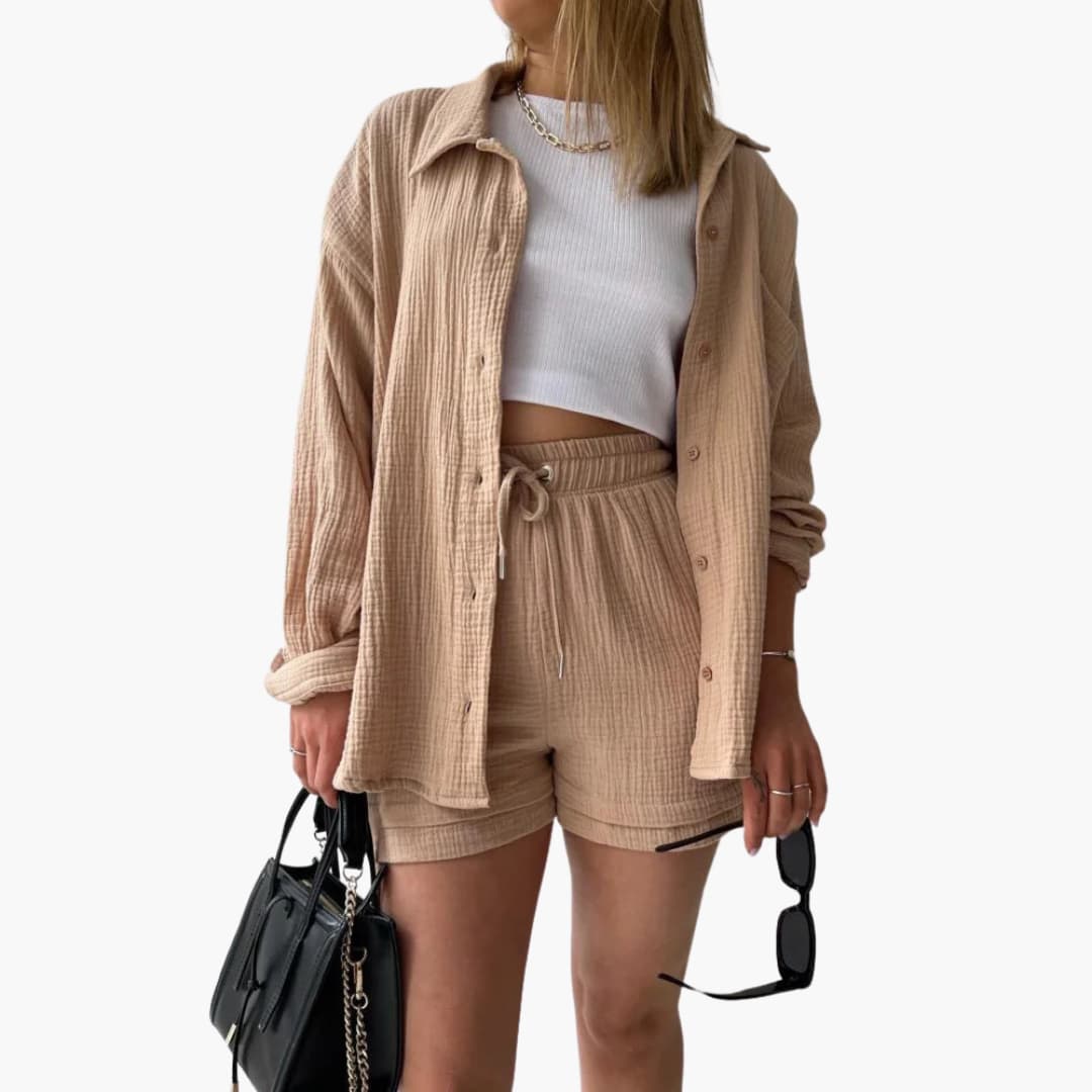 AURÉLIE – EFFORTLESS CHIC IN A TWO-PIECE FLOW