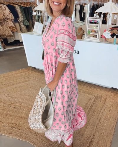 Giulia – soft charm with a vintage flutter