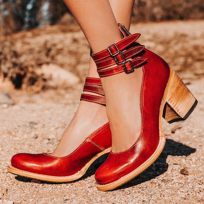 GINEVRA – BOLD BALANCE IN MULTI-STRAP ELEGANCE