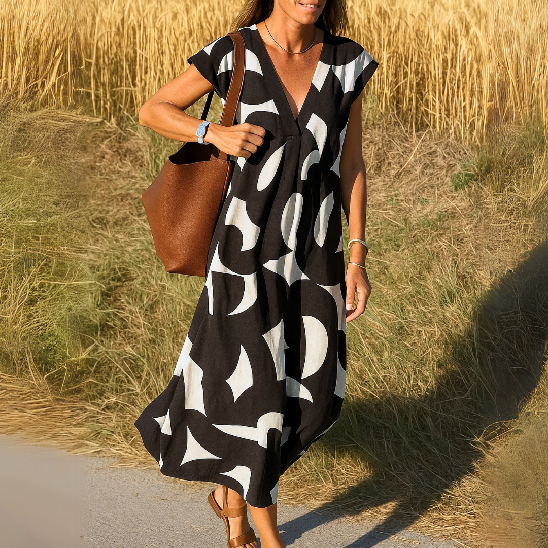 VALÉRIE – BREEZY ELEGANCE WITH A GRACEFUL NECKLINE