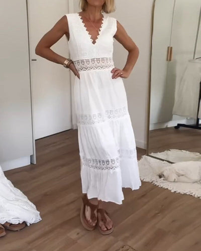 Alyssa – lace-kissed elegance