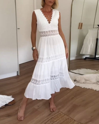 Alyssa – lace-kissed elegance