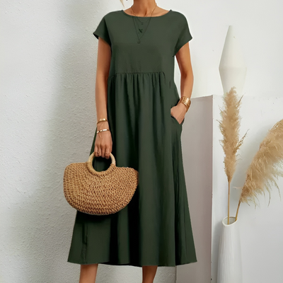CATHERINE – TIMELESS GRACE IN A FLUID SILHOUETTE
