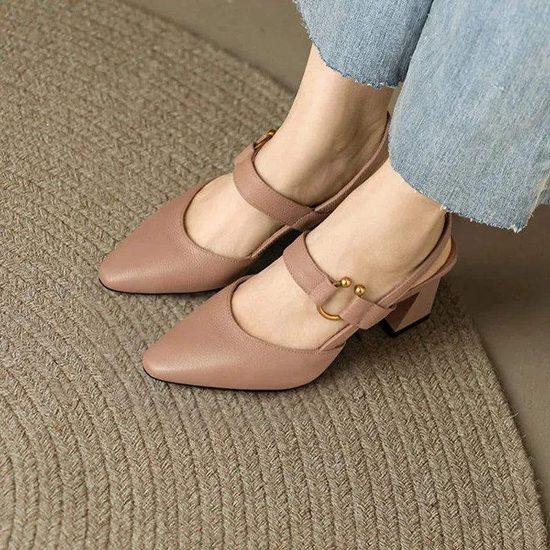 Divina – sculpted ease with every step