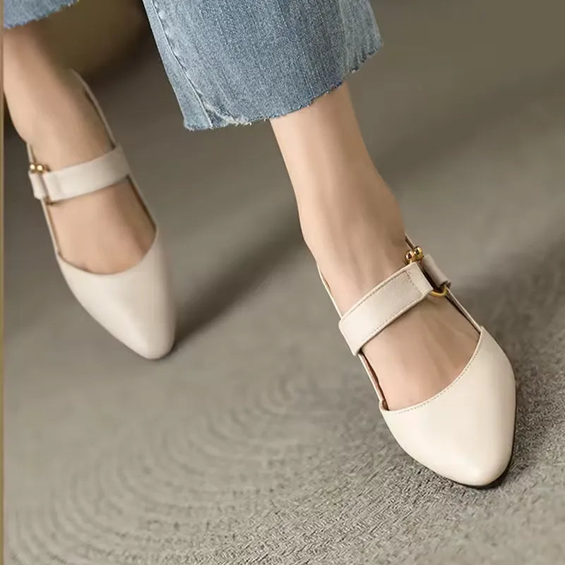 Divina – sculpted ease with every step