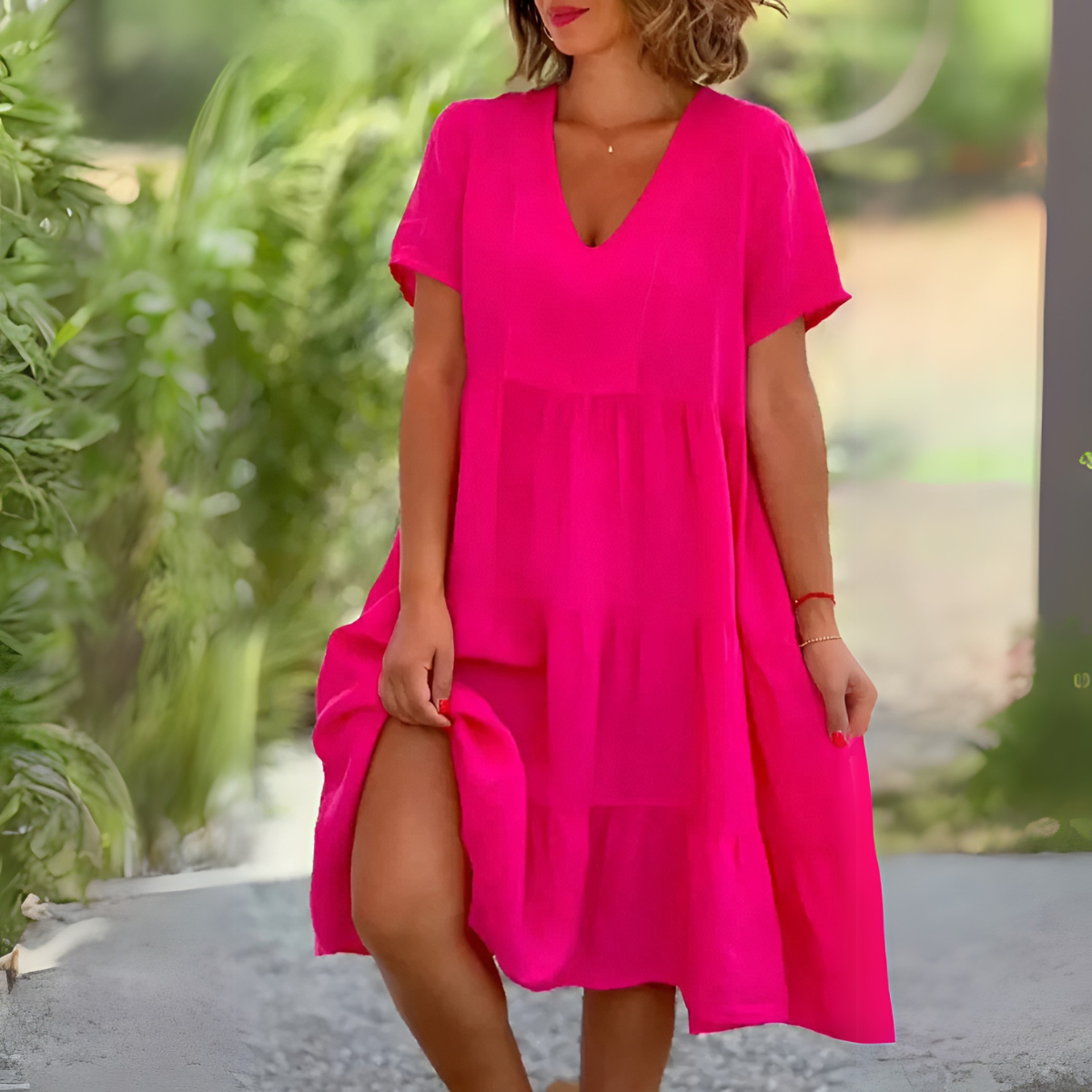 LUCE – FLOWING CHARM V-NECK DRESS