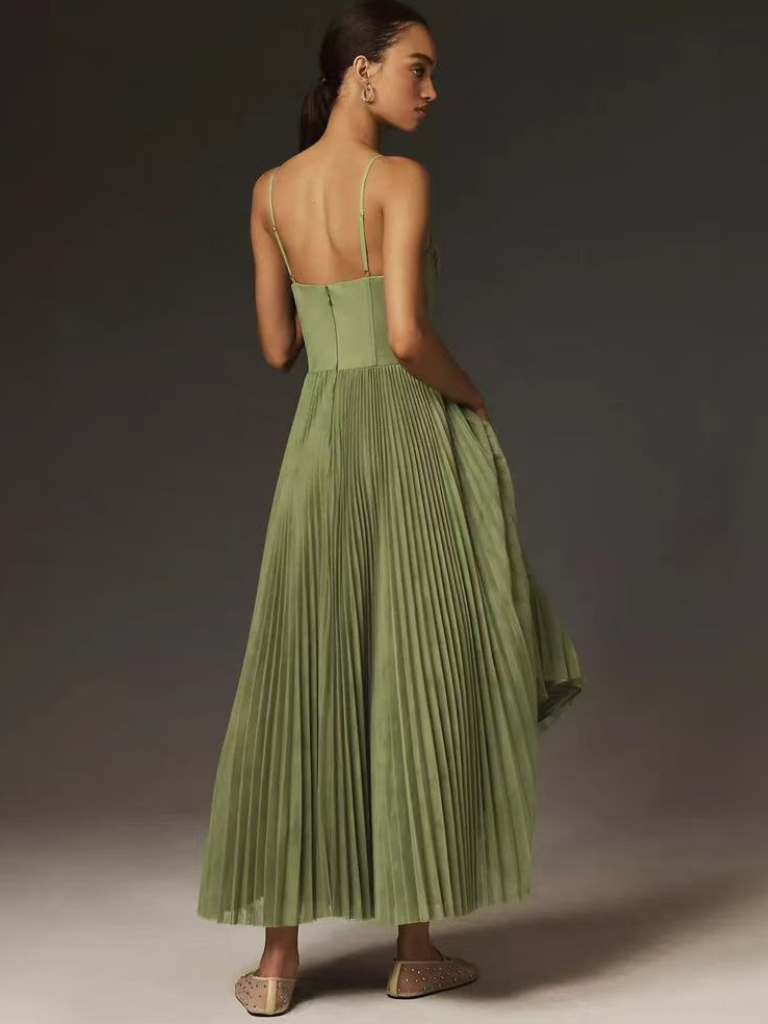 Serena – timeless charm with a modern glow