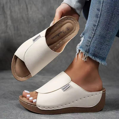 Saara – artisan comfort in every step