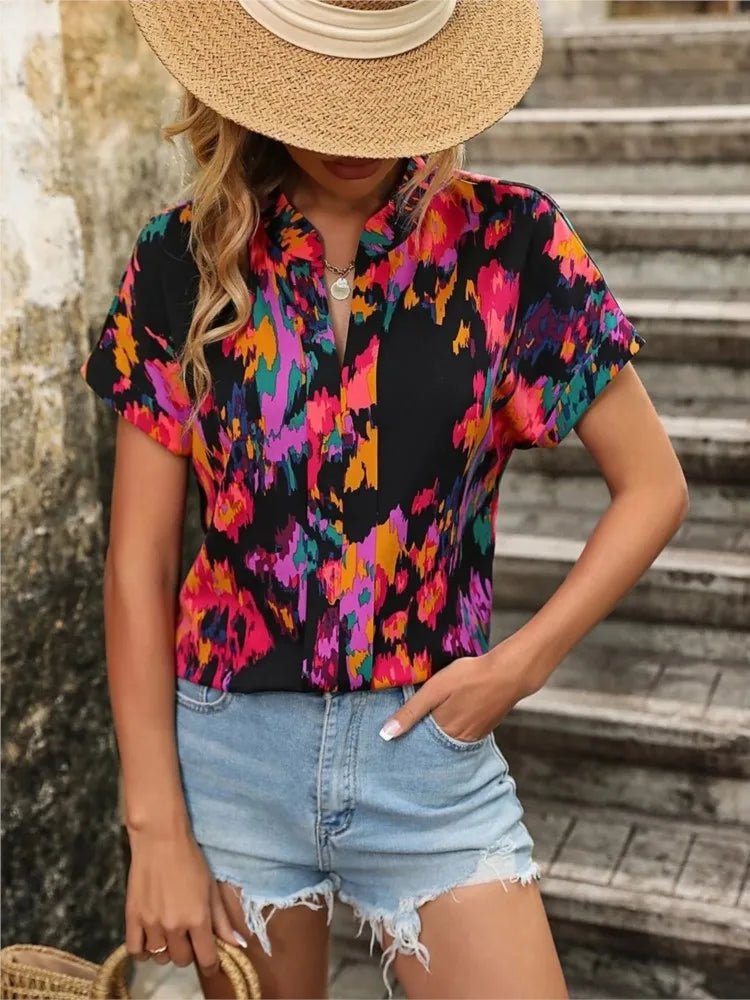 LORAINE – COLORFUL BLOUSE WITH A PLAYFUL TOUCH