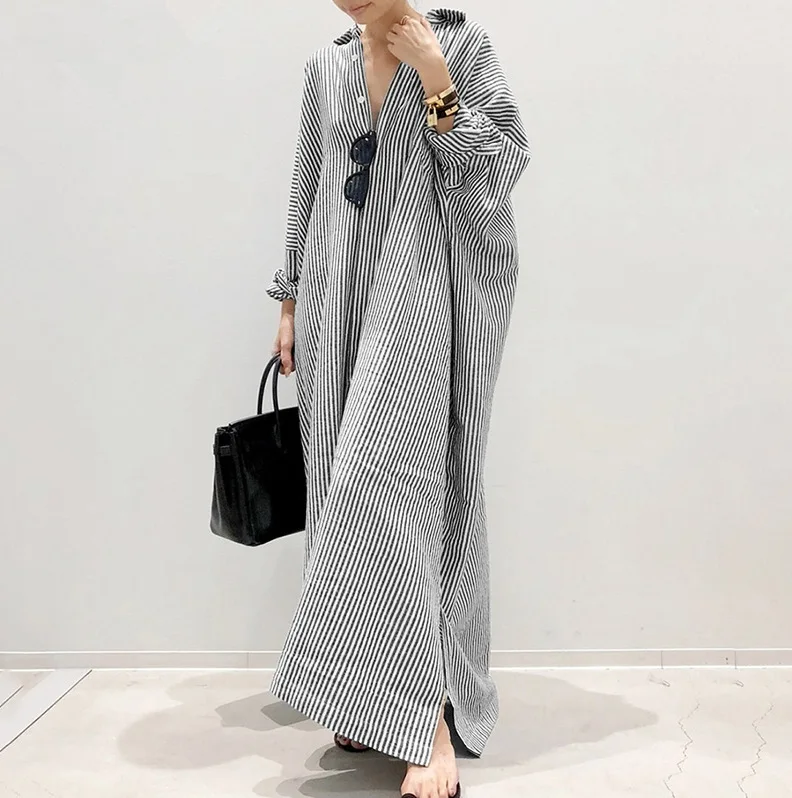 LUNA – RELAXED CHARM SHIRT DRESS