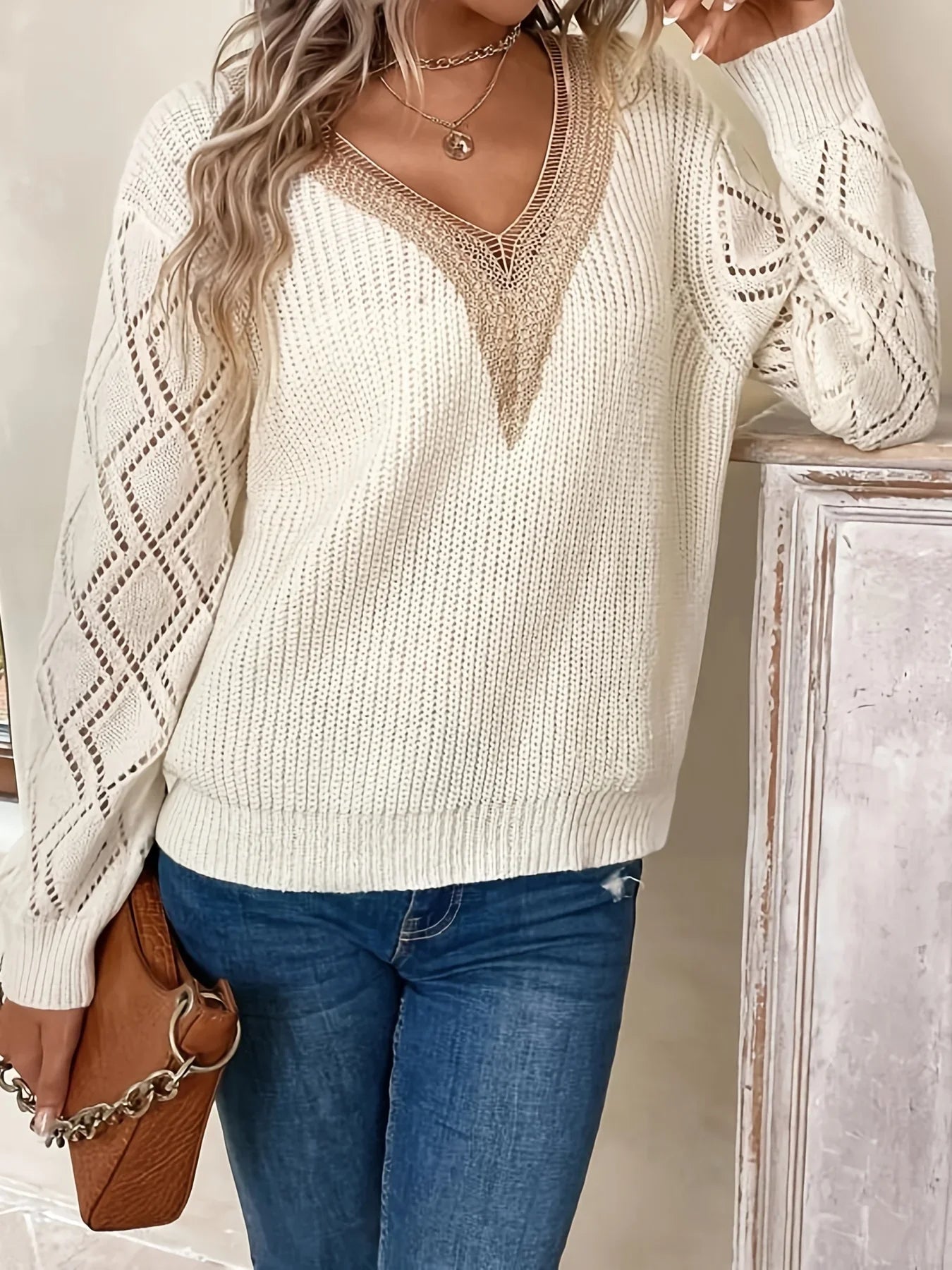ELVIRA – ELEGANT KNIT WITH LACE TOUCHES SWEATER