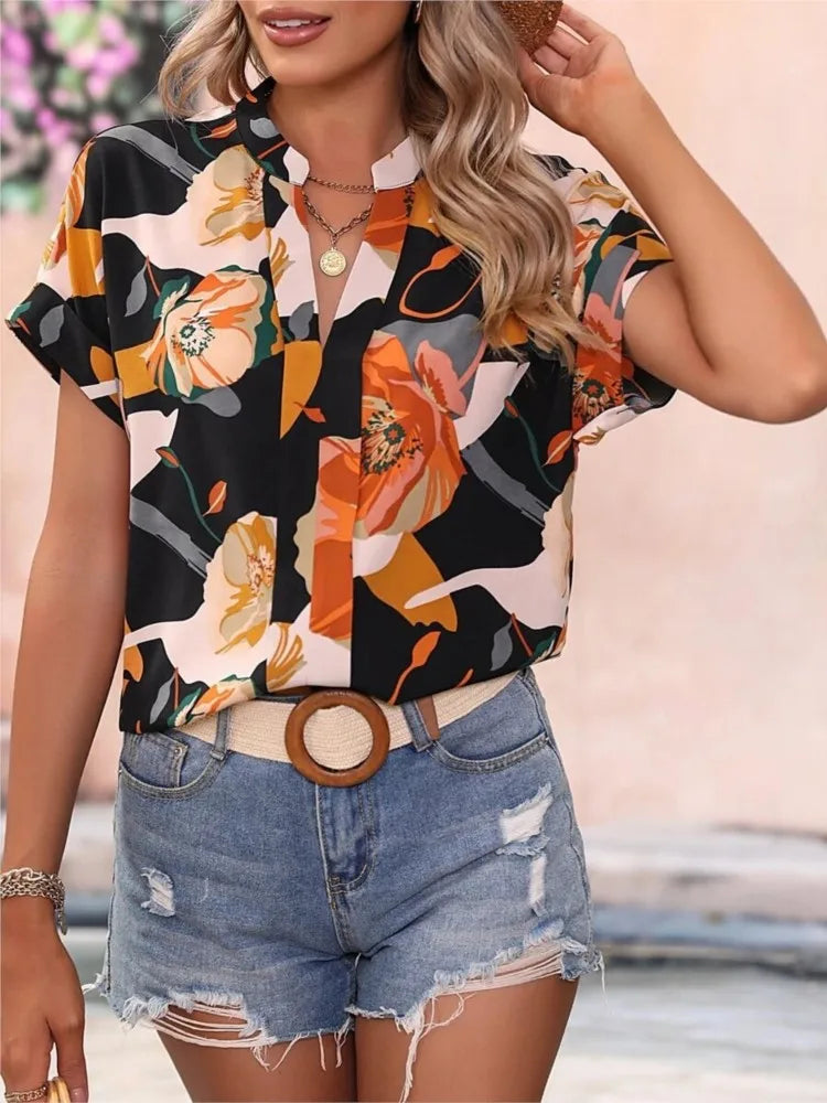 LORAINE – COLORFUL BLOUSE WITH A PLAYFUL TOUCH