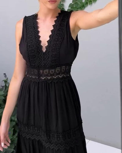Alyssa – lace-kissed elegance