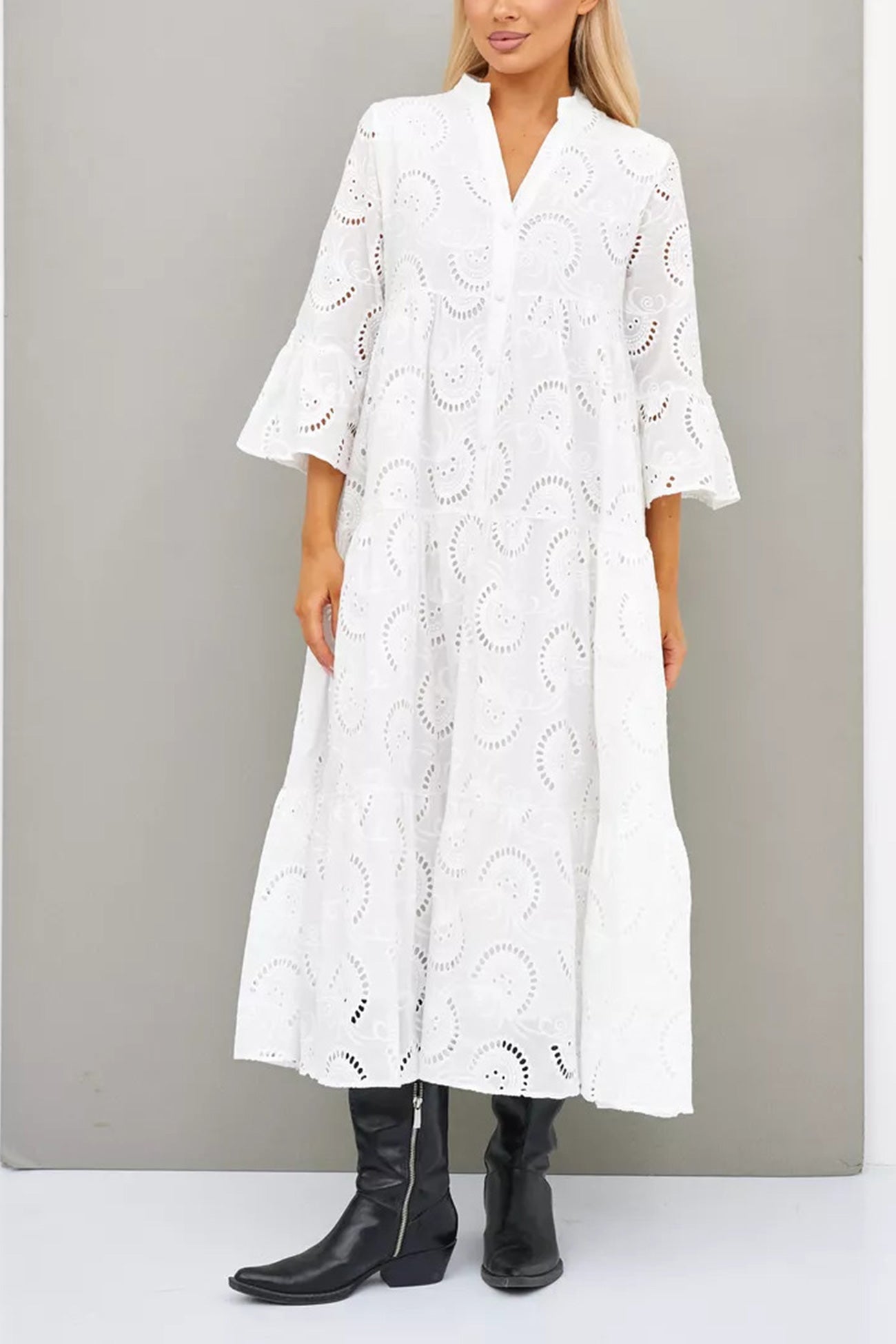 ALONDRA – COTTON BLOOM WITH DELICATE THREADS