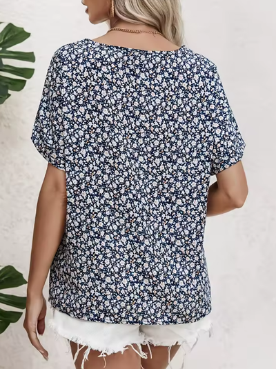 VERNA – CHIC BLOUSE WITH A BLOSSOMING TOUCH