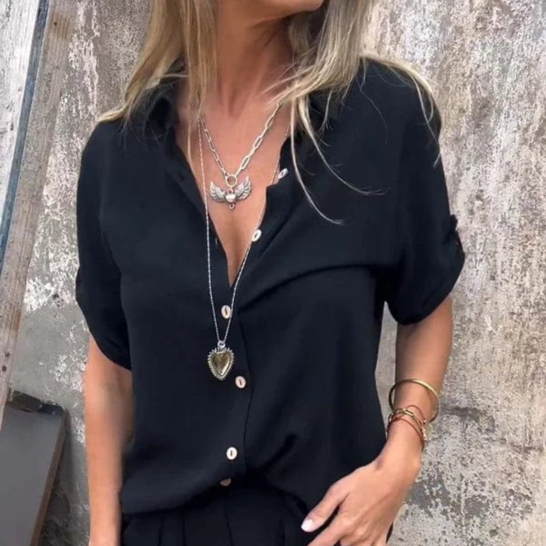 MARY – BREEZY CHARM IN SOFT COORDINATES