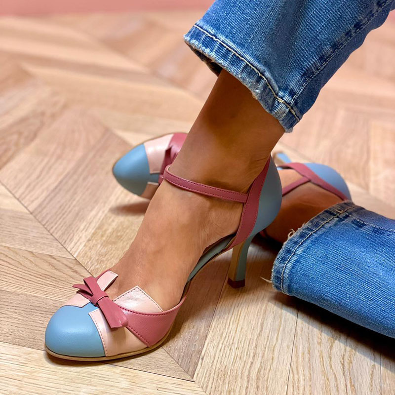 BELLAROSA – PLAYFUL CHARM WITH A COLORFUL BOW