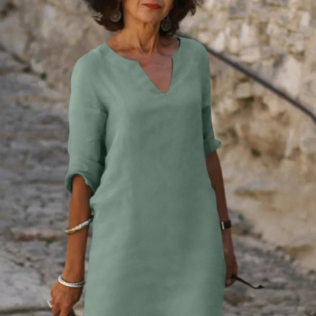RICA – FLATTERING V-NECK WITH GRACEFUL DRAPE