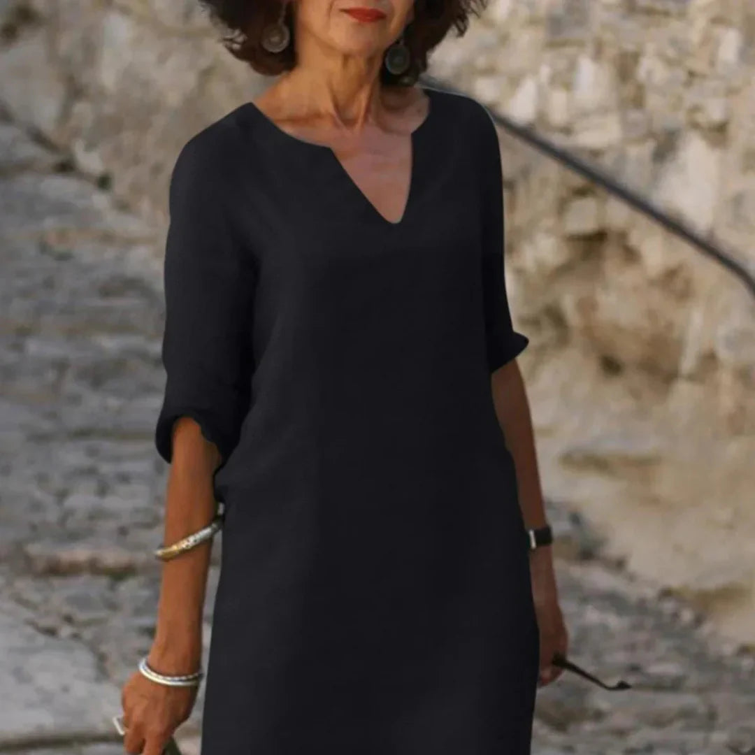 RICA – FLATTERING V-NECK WITH GRACEFUL DRAPE