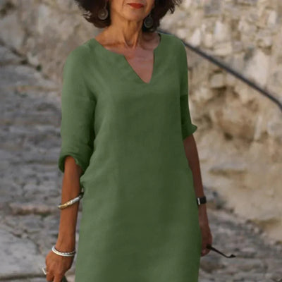 RICA – FLATTERING V-NECK WITH GRACEFUL DRAPE