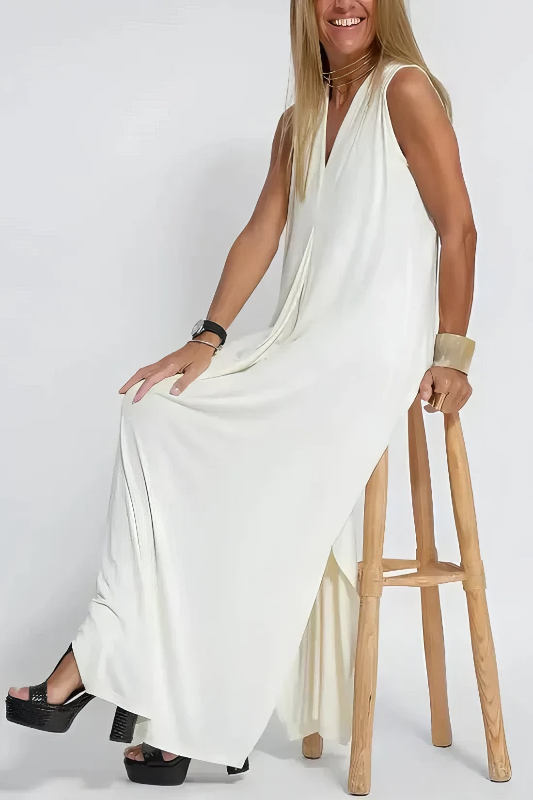 Elise – timeless grace with a matching touch