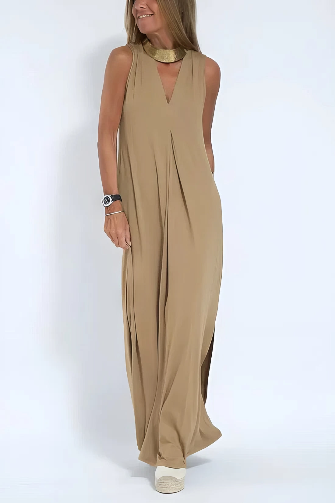 CLAIRE – TIMELESS GRACE IN AN ELEGANT MAXI DRESS