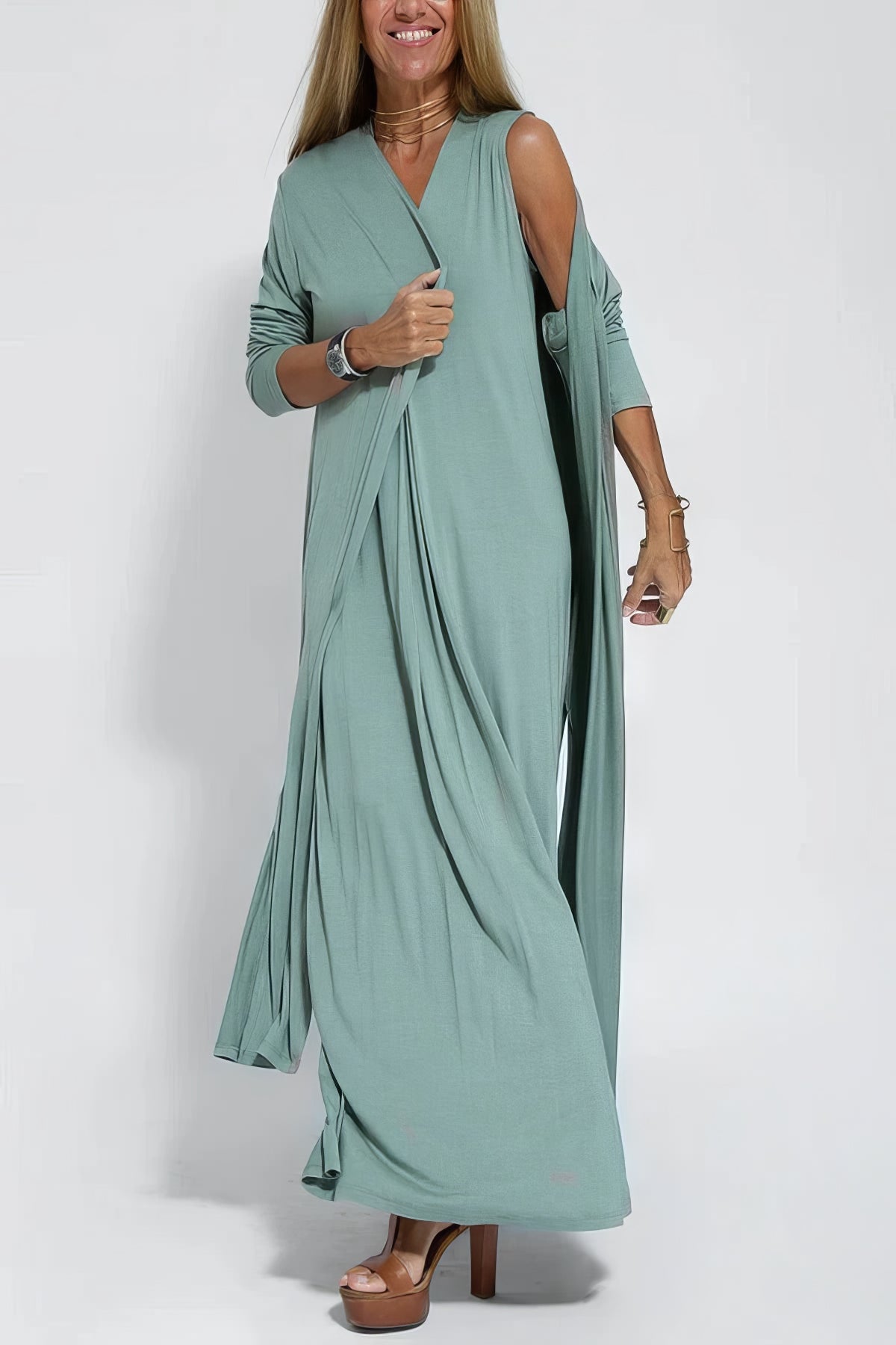 Elise – timeless grace with a matching touch